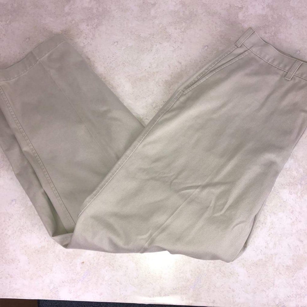 5/$15  Farah  Men's 36/32 khaki   216